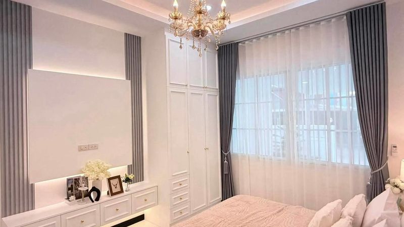 Great Location Single House 3 Bed, 2 Bath 50 SQW.@ Khao Taloo Soi 8