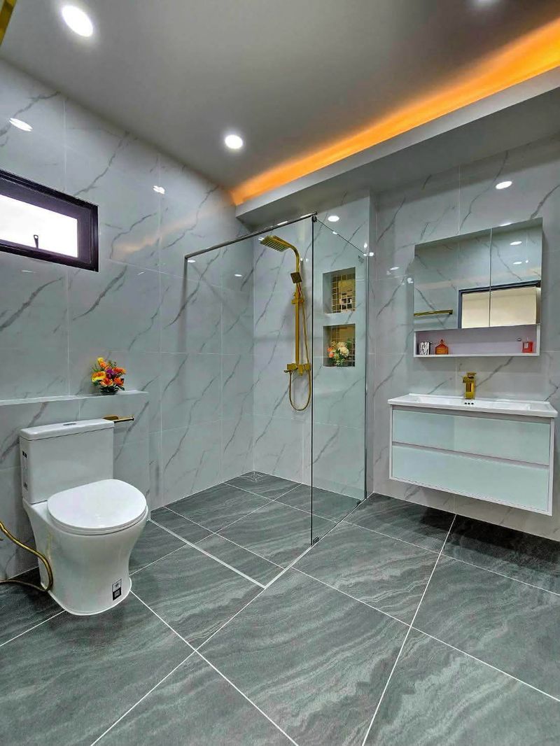 Newly Renovated Pool Villa 4 Bed, 4 Bath 122 SQW. @ Mabprachan Village