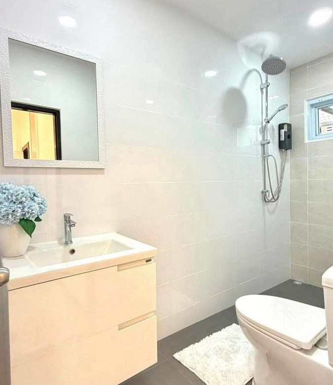 Great Location Single House 3 Bed, 2 Bath 50 SQW.@ Khao Taloo Soi 8
