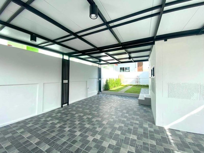 Detached house 3 Bed, 2 Bath 60 SQW.@ Paradise Hill 2 Village