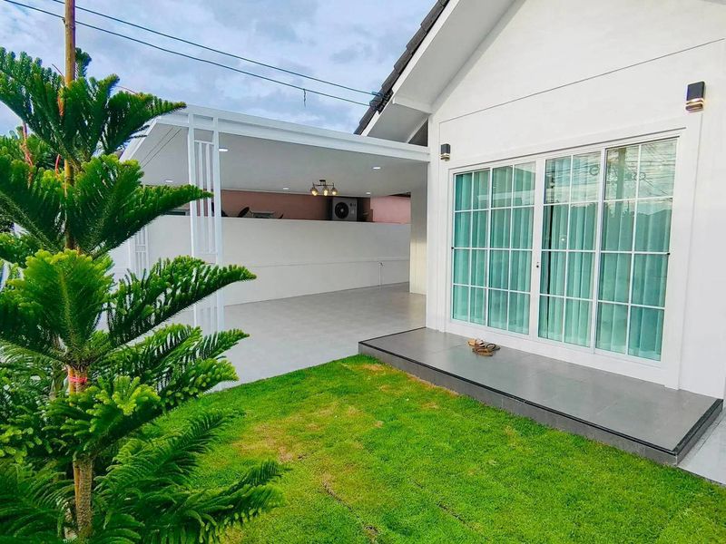 Great Location Single House 3 Bed, 2 Bath 50 SQW.@ Khao Taloo Soi 8