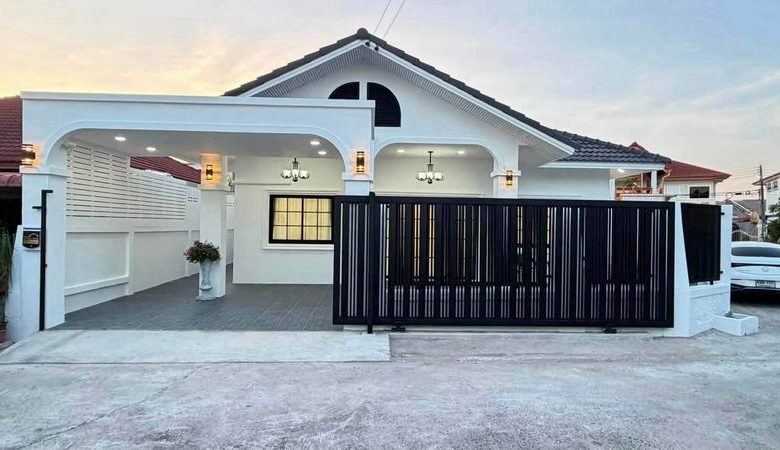 Perfect Location Pool Villa 3 Bed, 3 Bath 61 SQW.@ Ekmongkol 3 Village