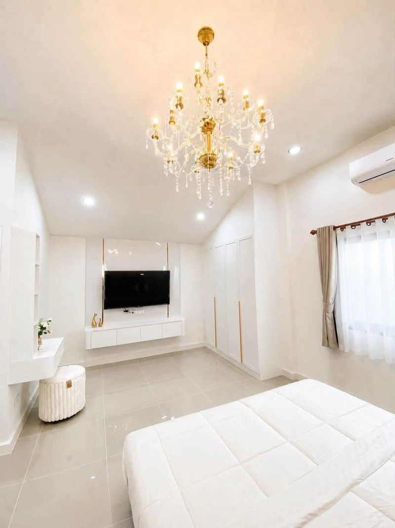 Detached house 3 Bed, 2 Bath 60 SQW.@ Paradise Hill 2 Village
