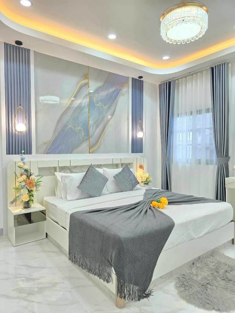 Newly Renovated Pool Villa 4 Bed, 4 Bath 122 SQW. @ Mabprachan Village