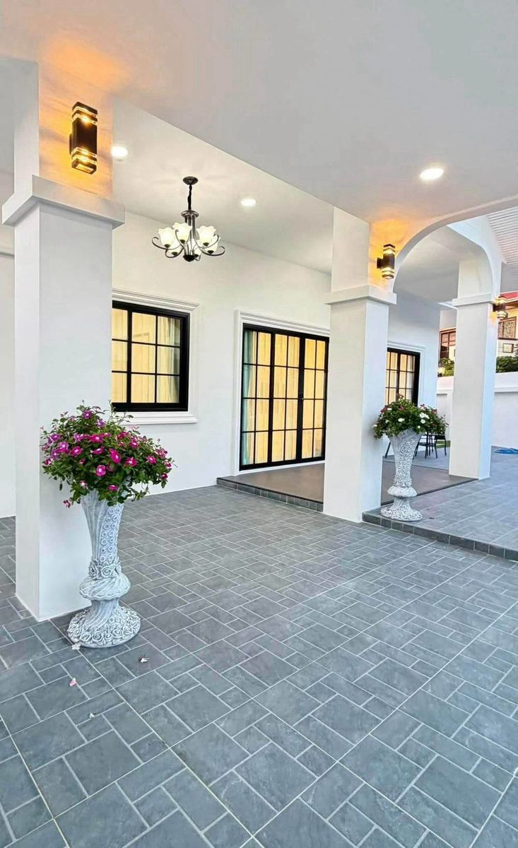 Perfect Location Pool Villa 3 Bed, 3 Bath 61 SQW.@ Ekmongkol 3 Village