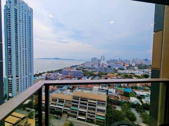 Luxury Condo 1 Bed, 1 Bath 29 SQM. @ Copacabana Beach Jomtien