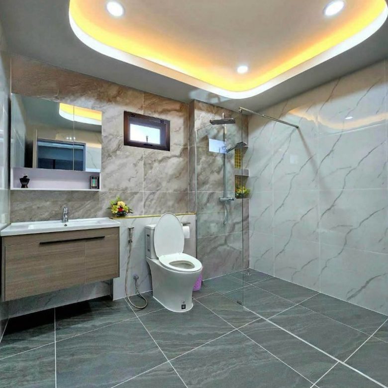 Newly Renovated Pool Villa 4 Bed, 4 Bath 122 SQW. @ Mabprachan Village