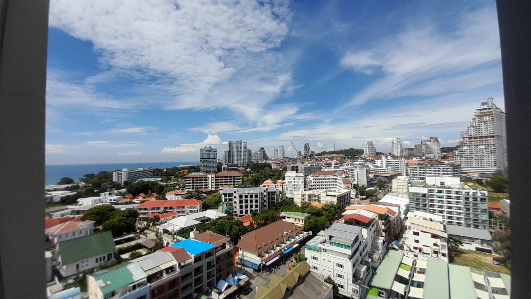 Кондо в отличной локации: 1 спальня, 1 ванная, 35 кв. м @ The Panora Pattaya, Пратамнак