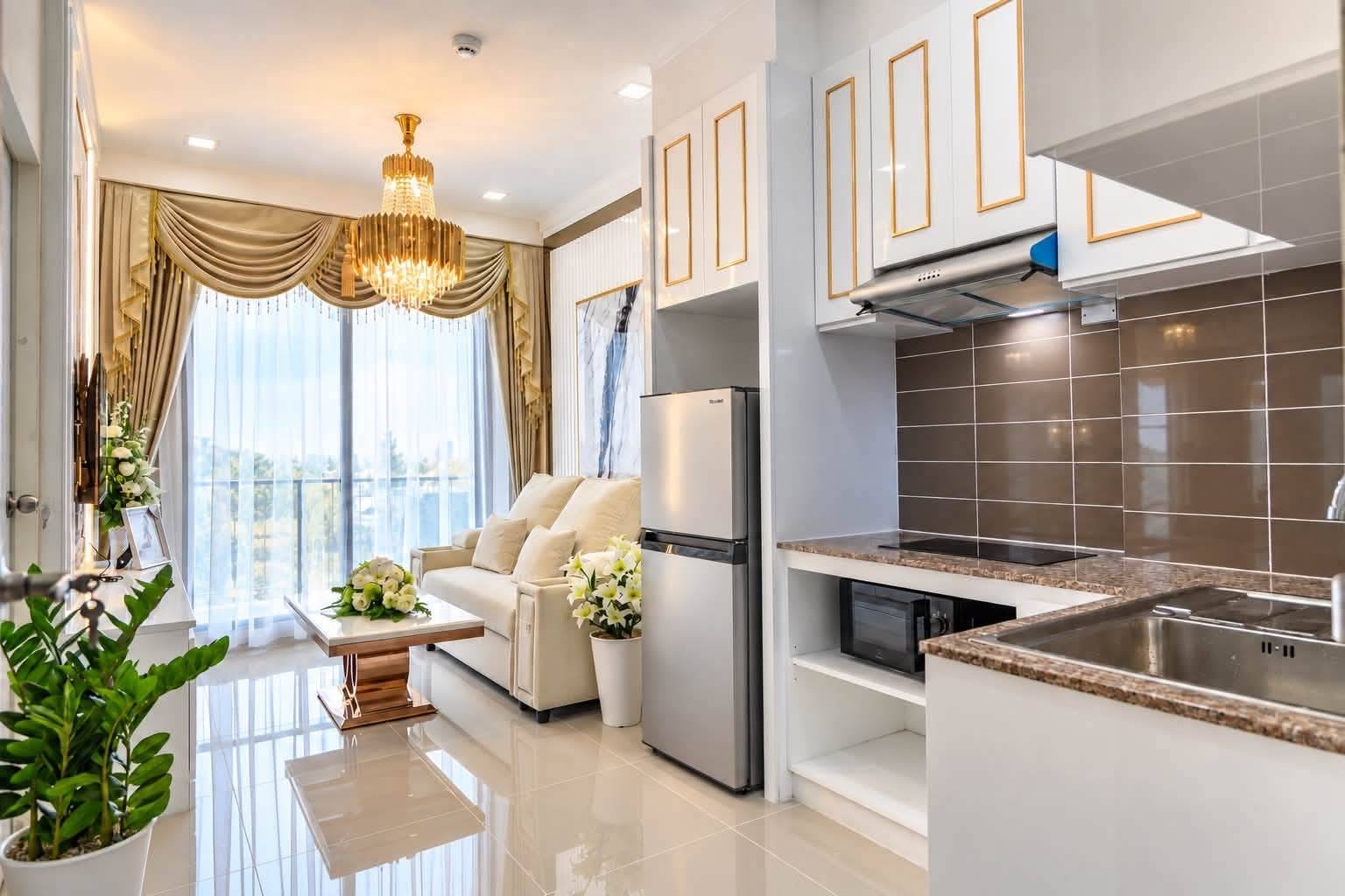 For Sale : Luxury-decorated condonear the railway @ Naklua