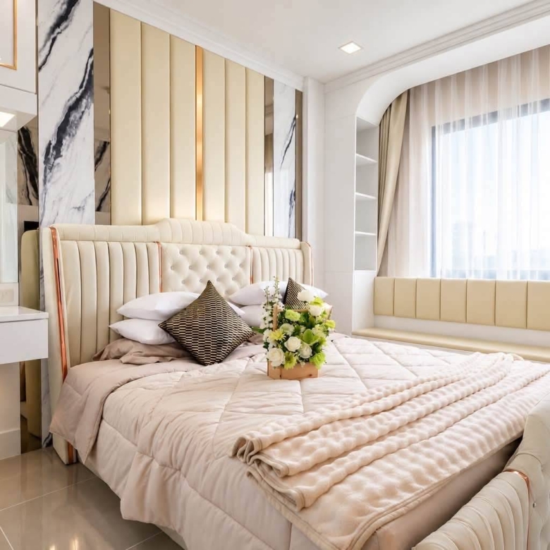 For Sale : Luxury-decorated condonear the railway @ Naklua