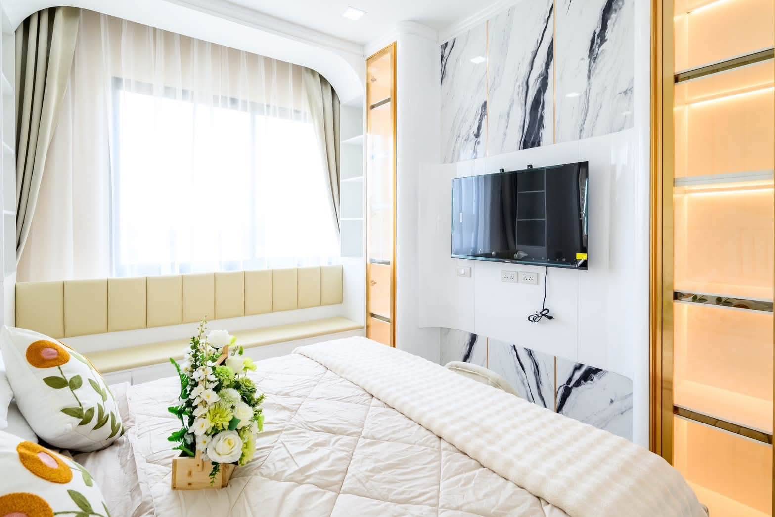 For Sale : Luxury-decorated condonear the railway @ Naklua