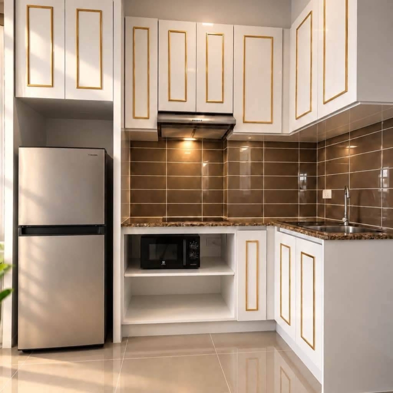 For Sale : Luxury-decorated condonear the railway @ Naklua