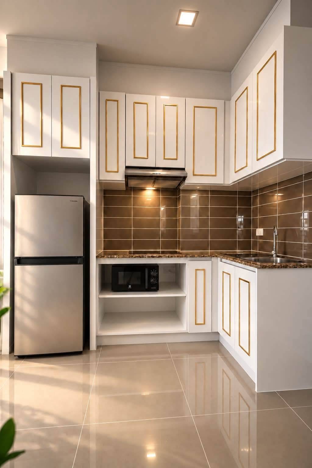 For Sale : Luxury-decorated condonear the railway @ Naklua