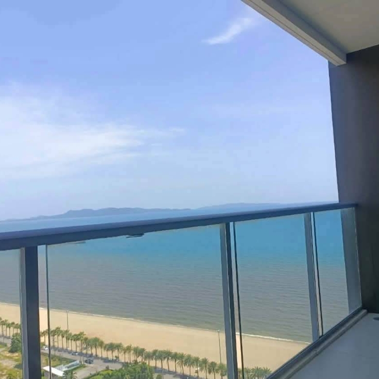 Urgent sale: Condo 100 meters from Jomtien Beach @ AERAS CONDO