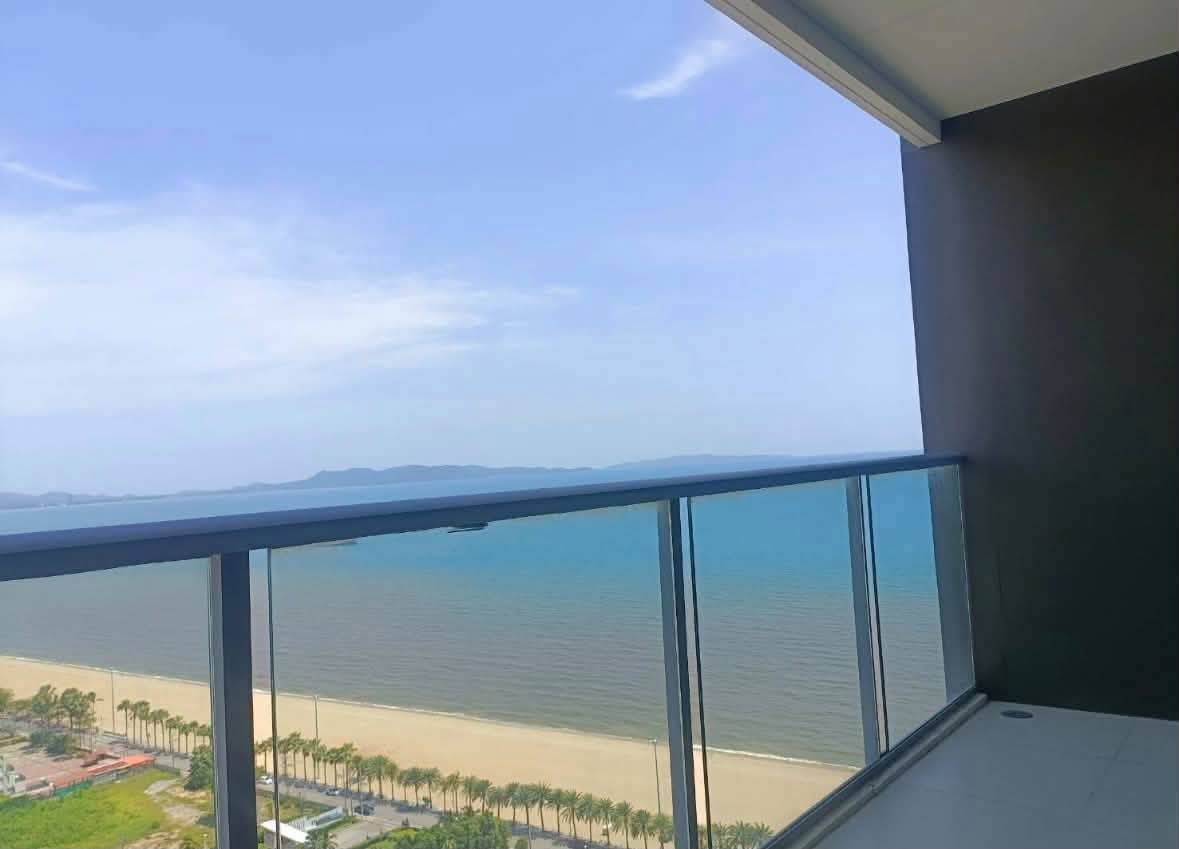 Urgent sale: Condo 100 meters from Jomtien Beach @ AERAS CONDO