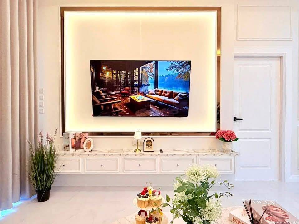 For Sale : Single-story detached house Modern Classic style with airy, high ceilings @ Soi Siam