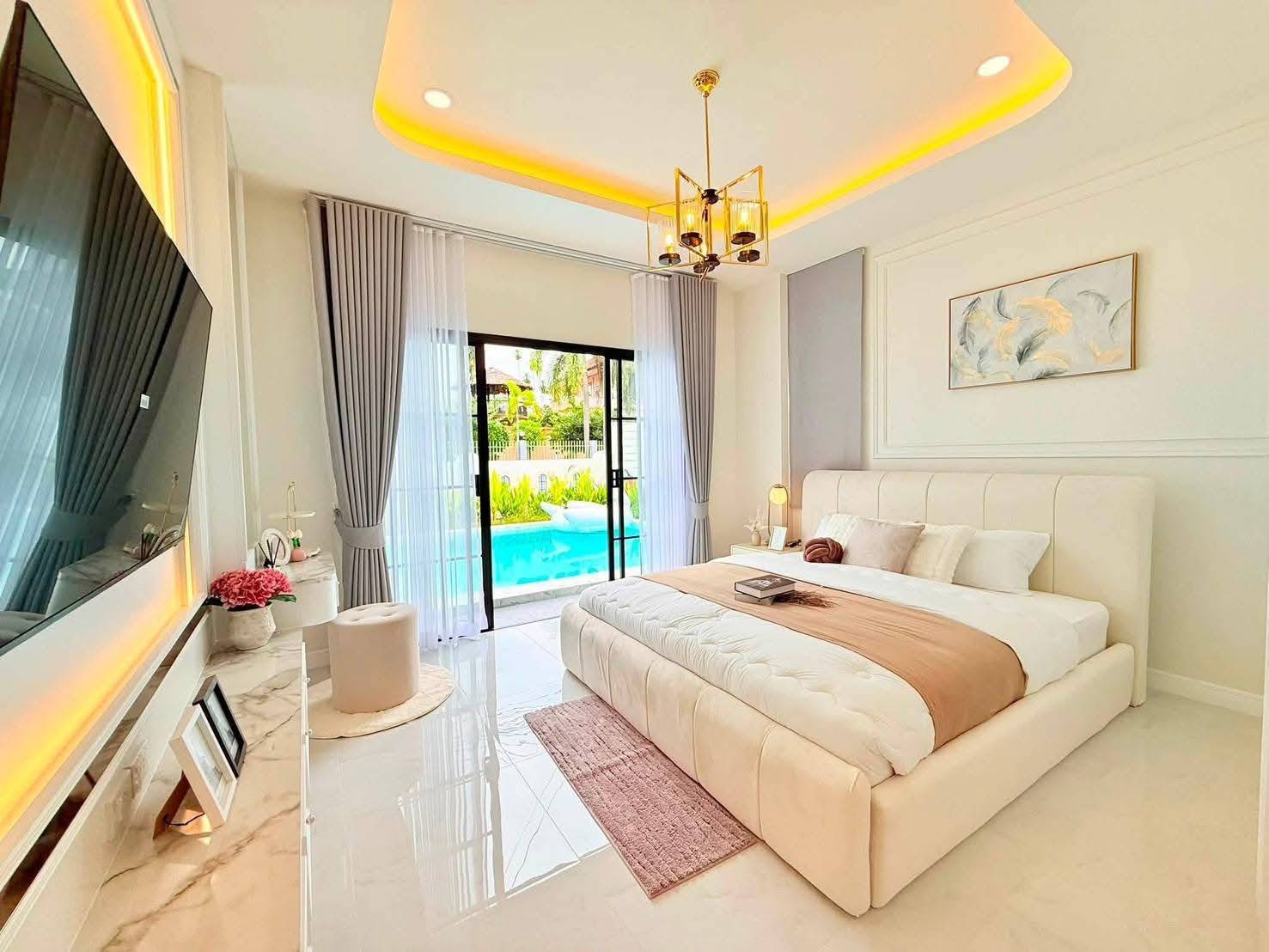 For Sale : Single-story detached house Modern Classic style with airy, high ceilings @ Soi Siam