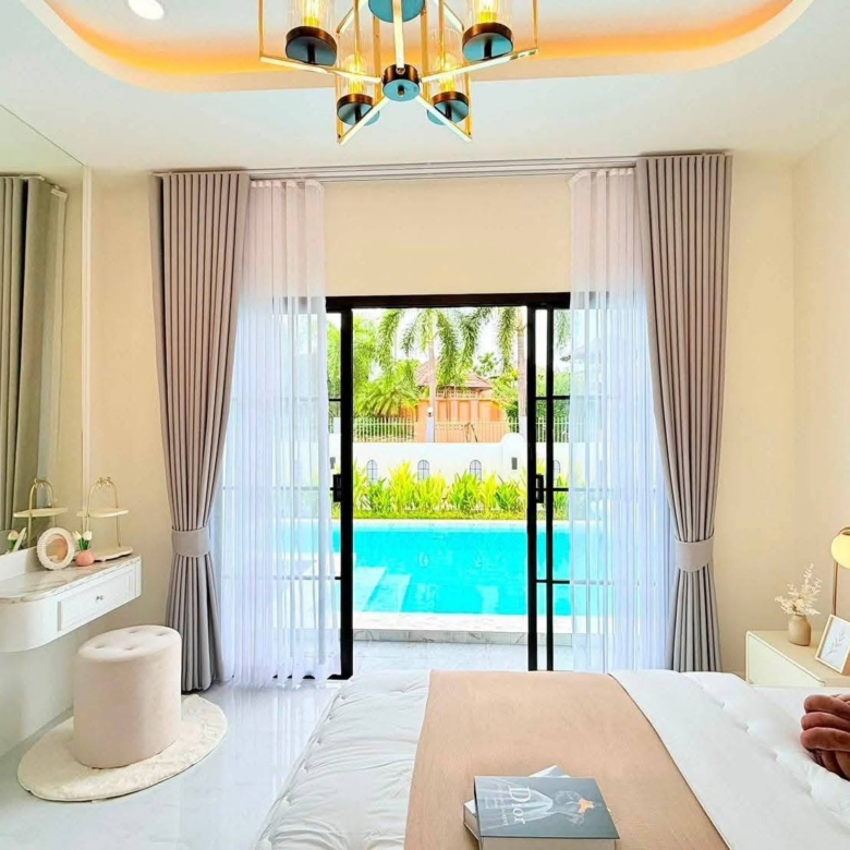 For Sale : Single-story detached house Modern Classic style with airy, high ceilings @ Soi Siam