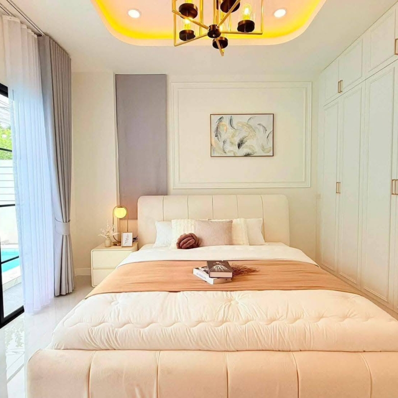 For Sale : Single-story detached house Modern Classic style with airy, high ceilings @ Soi Siam