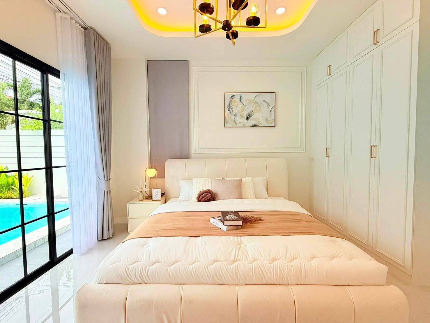 For Sale : Single-story detached house Modern Classic style with airy, high ceilings @ Soi Siam