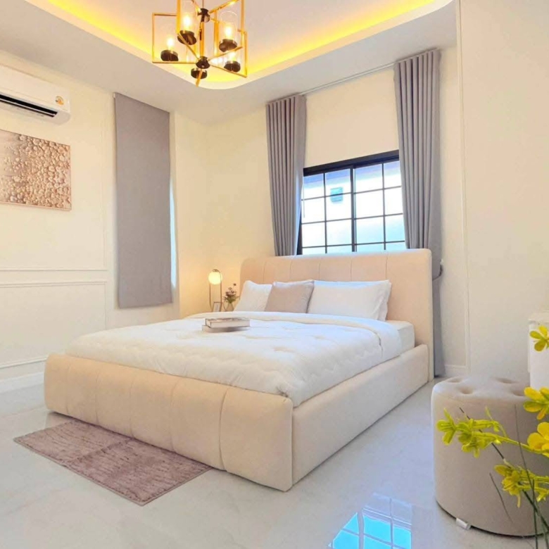 For Sale : Single-story detached house Modern Classic style with airy, high ceilings @ Soi Siam