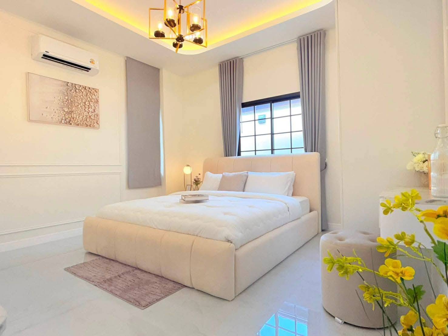 For Sale : Single-story detached house Modern Classic style with airy, high ceilings @ Soi Siam