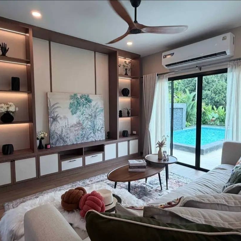 For Sale : READY-TO-MOVE-IN PRIVATE POOL VILLA