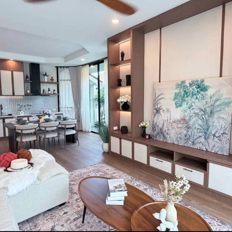 For Sale : READY-TO-MOVE-IN PRIVATE POOL VILLA