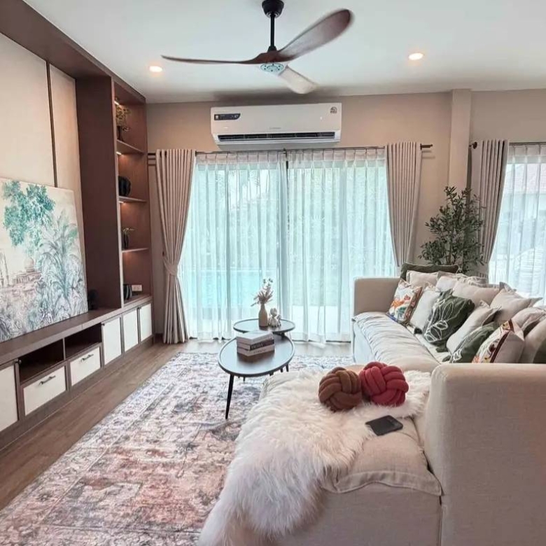 For Sale : READY-TO-MOVE-IN PRIVATE POOL VILLA