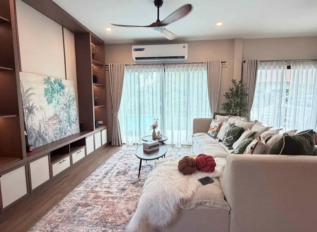 For Sale : READY-TO-MOVE-IN PRIVATE POOL VILLA