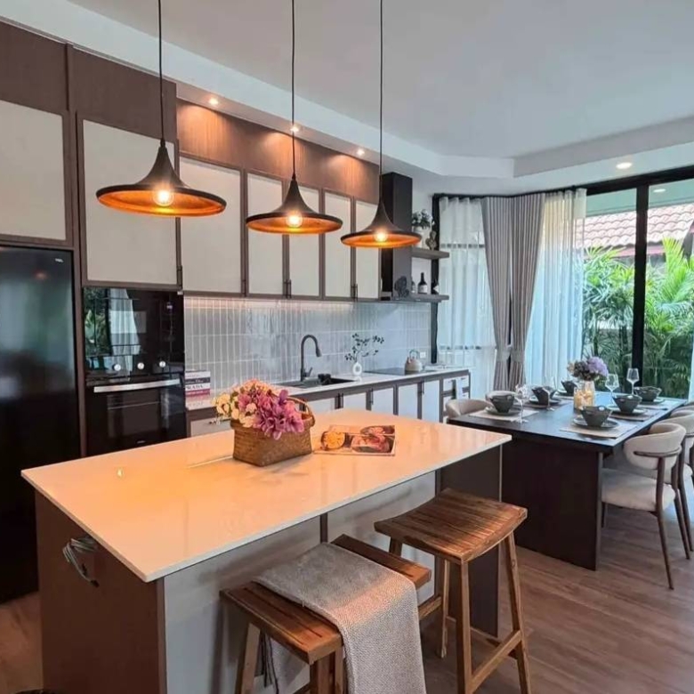 For Sale : READY-TO-MOVE-IN PRIVATE POOL VILLA