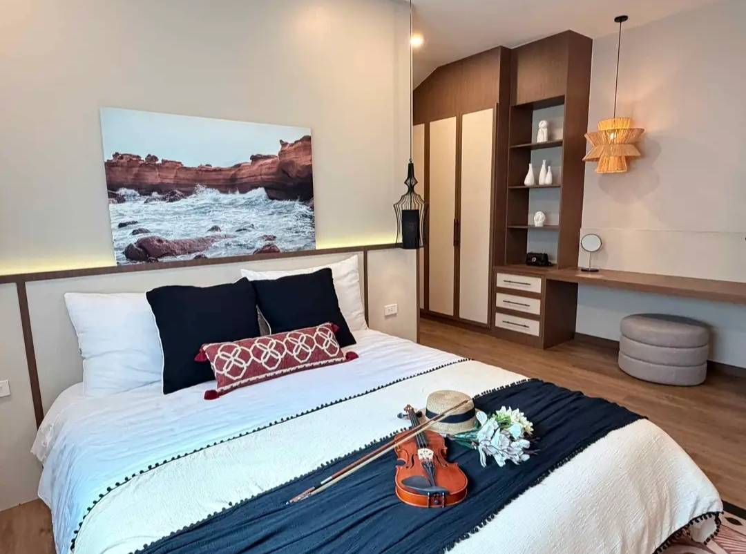 For Sale : READY-TO-MOVE-IN PRIVATE POOL VILLA
