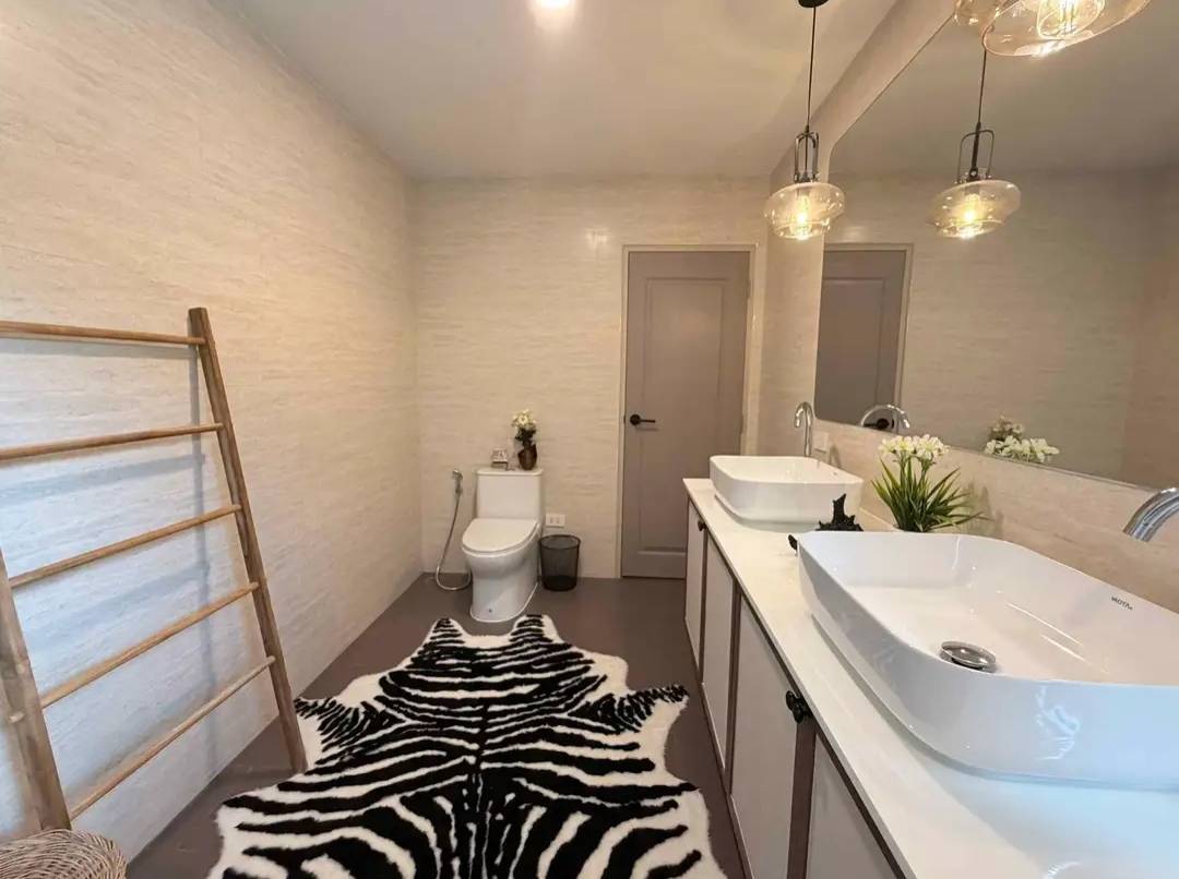 For Sale : READY-TO-MOVE-IN PRIVATE POOL VILLA