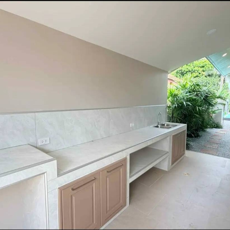 For Sale : READY-TO-MOVE-IN PRIVATE POOL VILLA