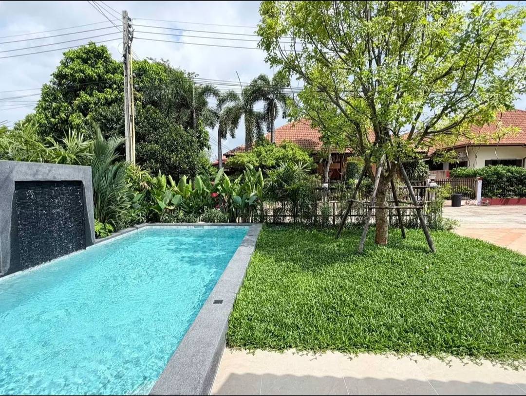 For Sale : READY-TO-MOVE-IN PRIVATE POOL VILLA