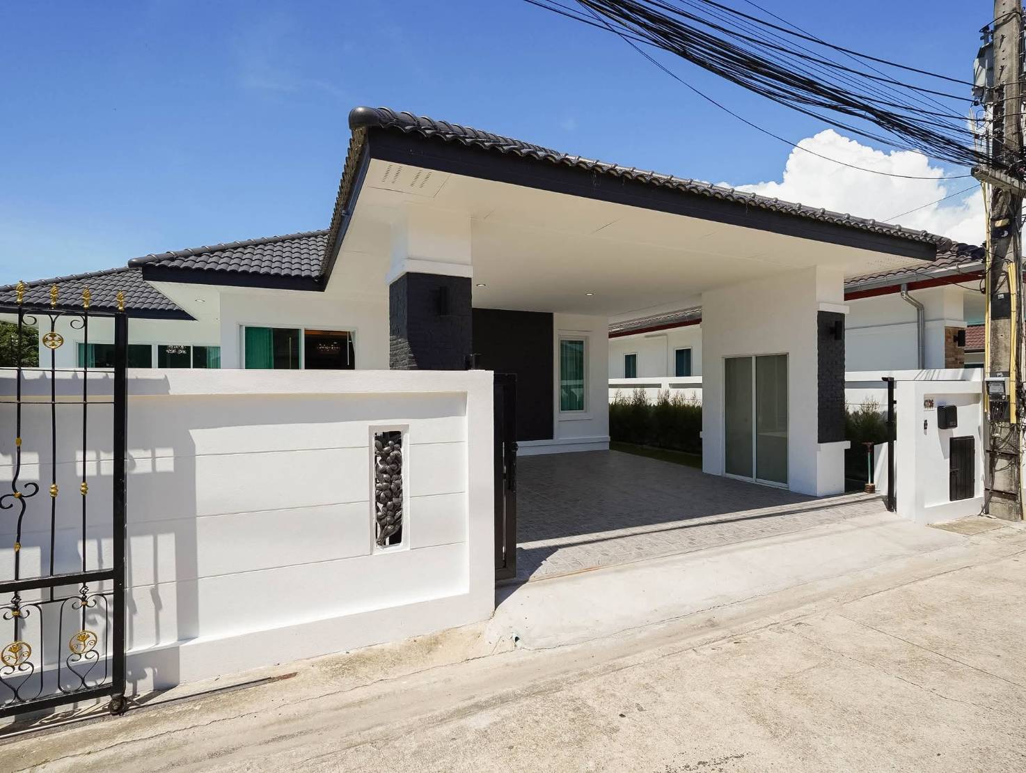 For sale: Corner Single-Detached House with Private Swimming Pool