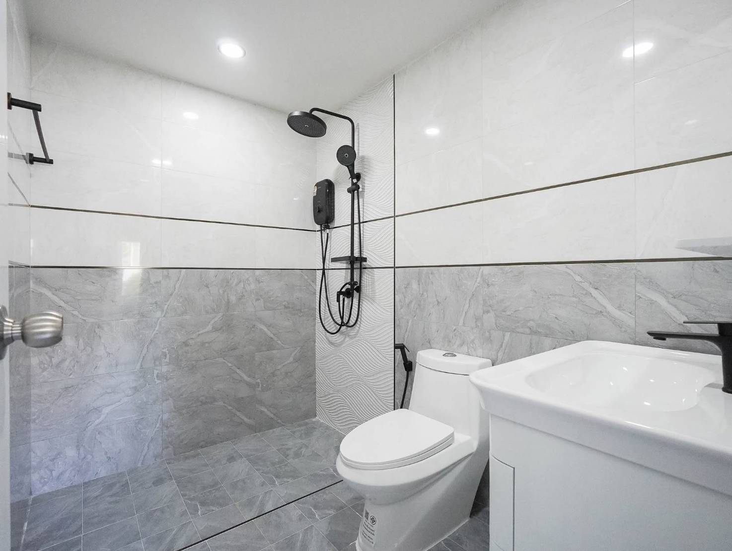 For sale: Corner Single-Detached House with Private Swimming Pool
