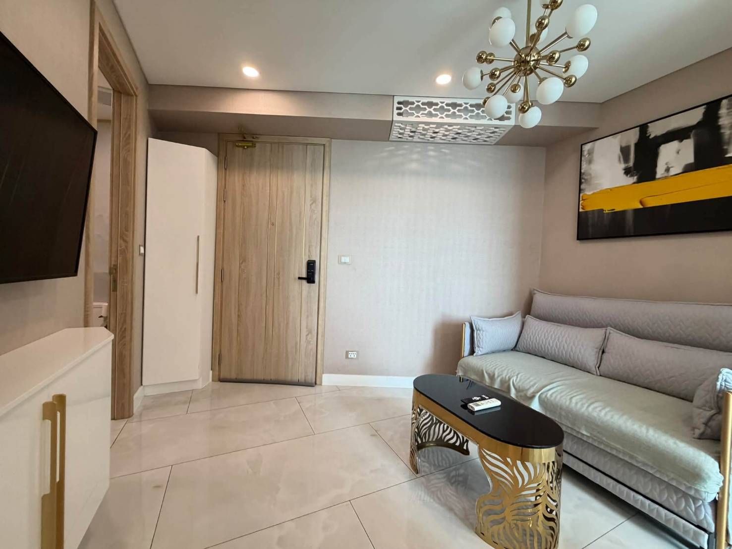 For sale: High Floor, Stunning Sea View, Fully Furnished