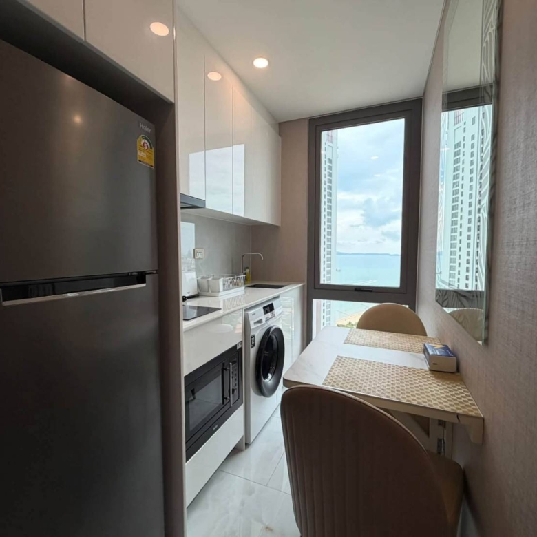 For sale: High Floor, Stunning Sea View, Fully Furnished