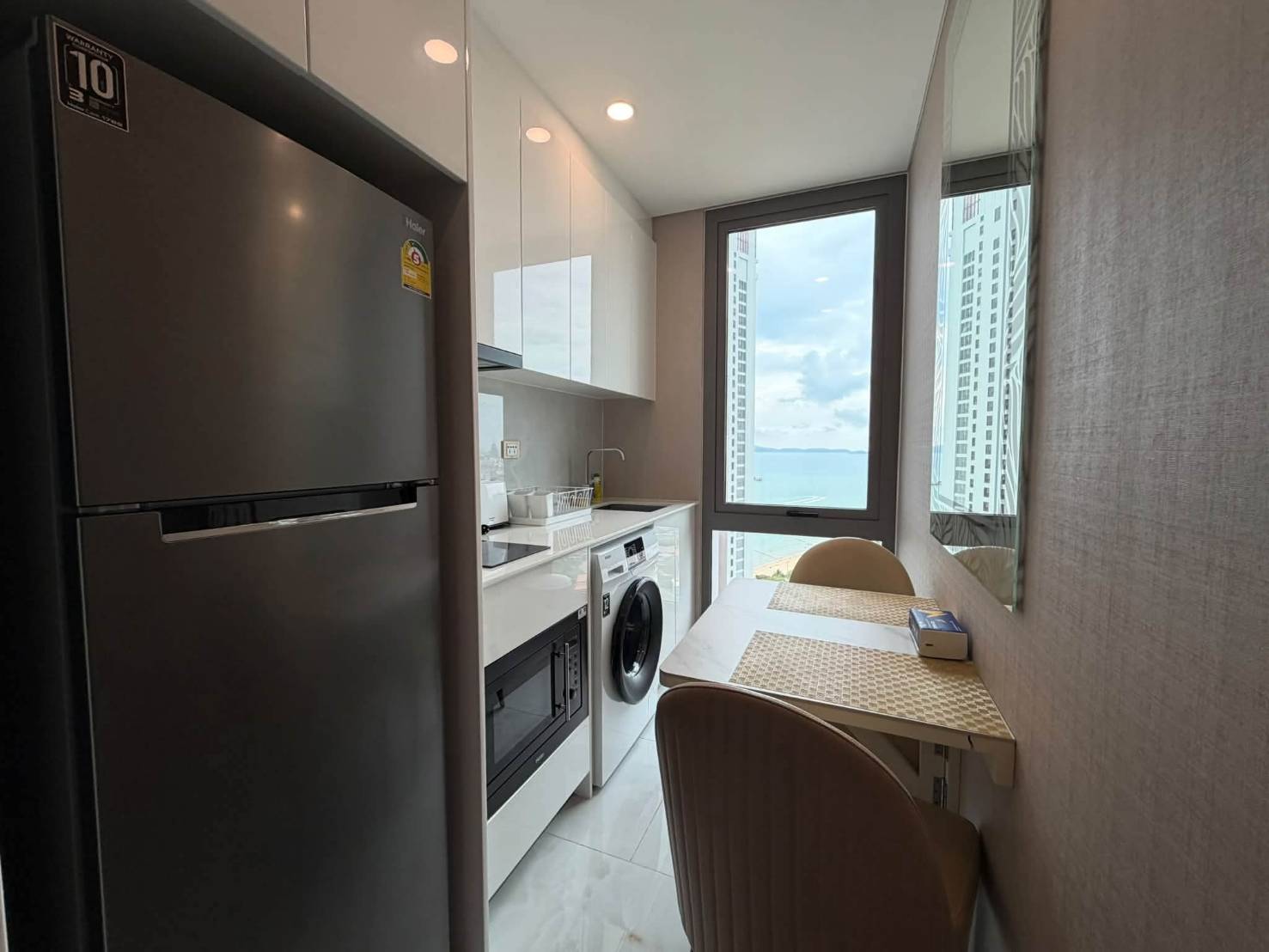 For sale: High Floor, Stunning Sea View, Fully Furnished