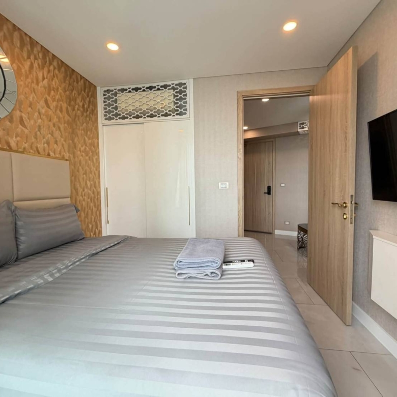 For sale: High Floor, Stunning Sea View, Fully Furnished