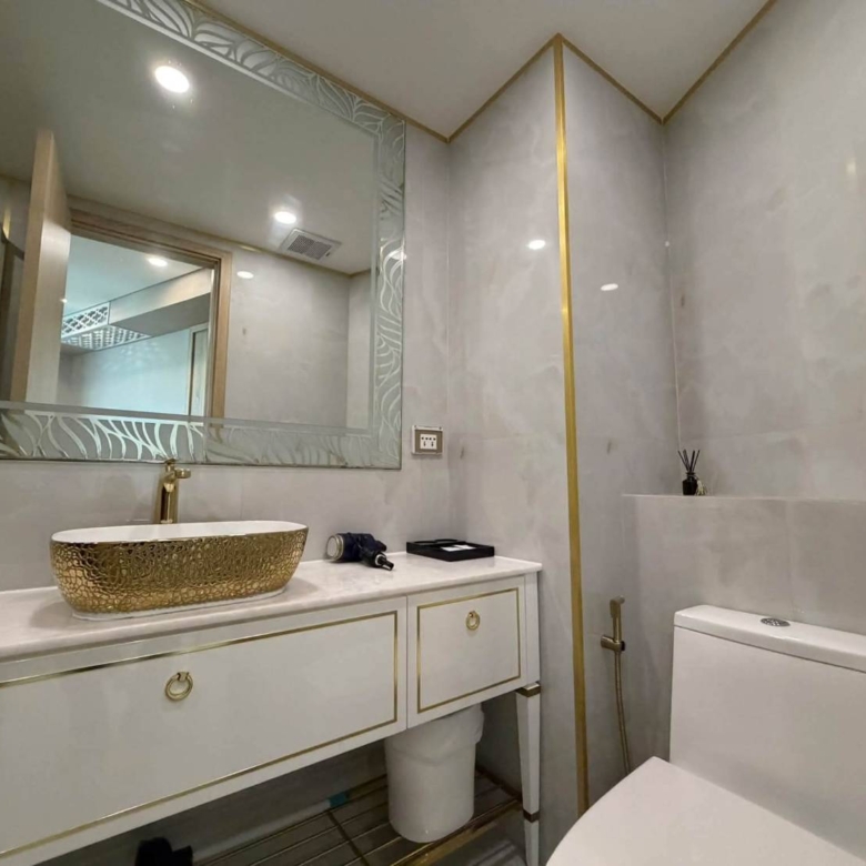 For sale: High Floor, Stunning Sea View, Fully Furnished