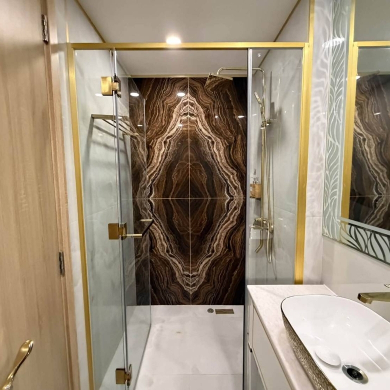 For sale: High Floor, Stunning Sea View, Fully Furnished