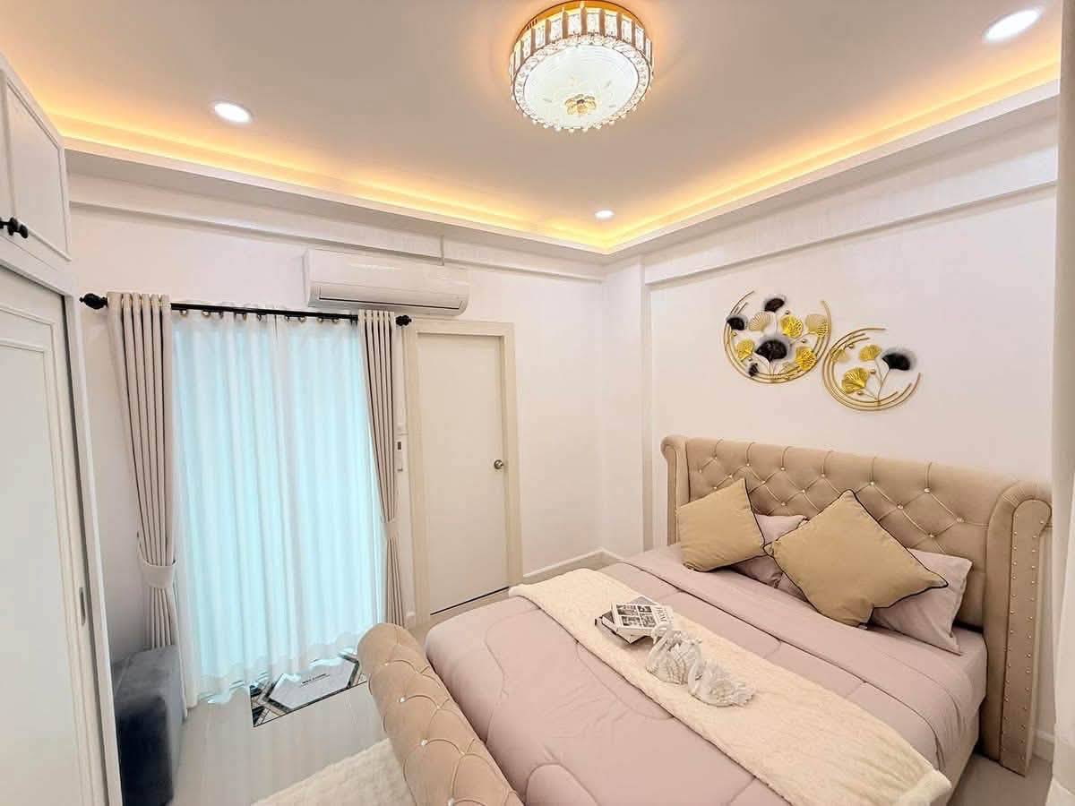 For sale : Great Value! Modern 1 Bed with Pool View & Appliances