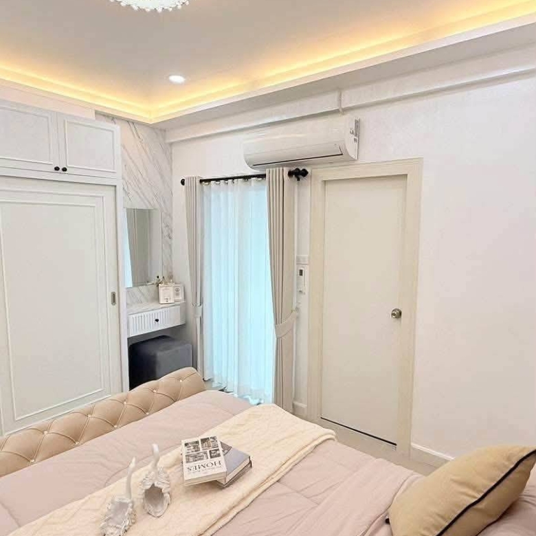 For sale : Great Value! Modern 1 Bed with Pool View & Appliances