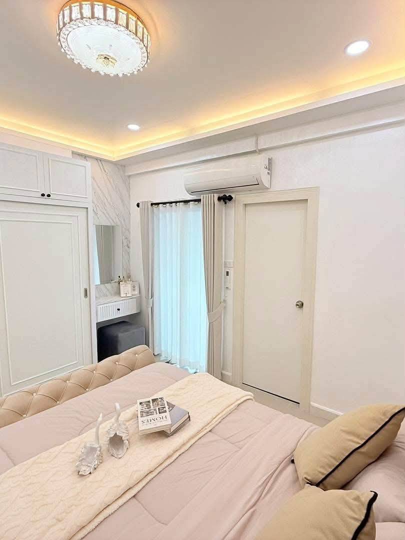 For sale : Great Value! Modern 1 Bed with Pool View & Appliances