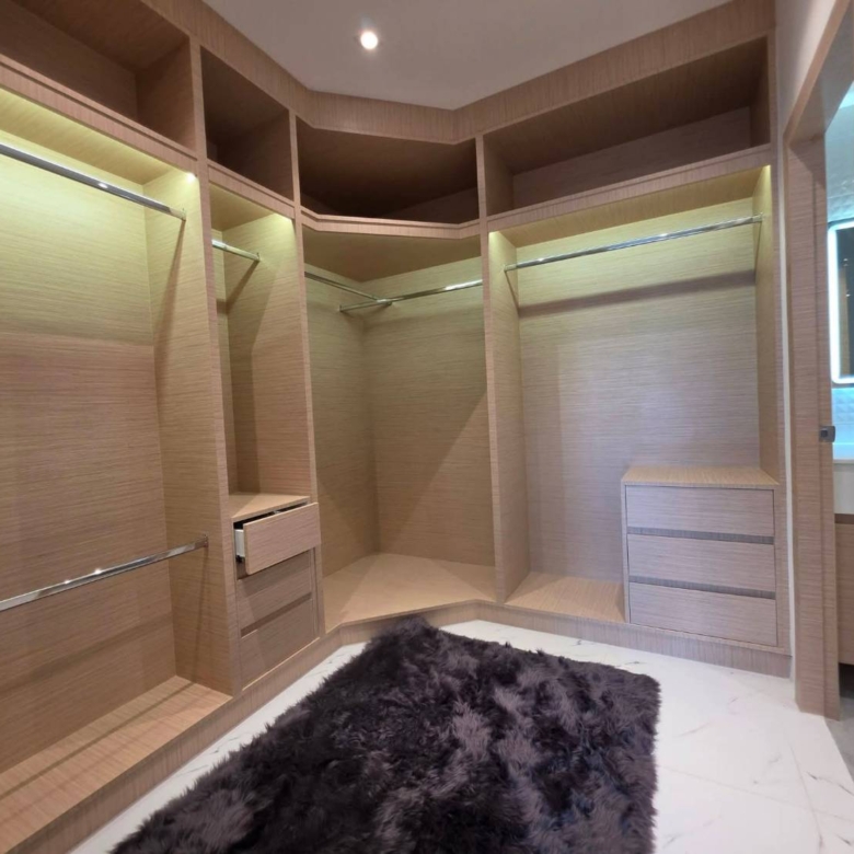 For Rent : Huge Space 143 Sq.m., High Floor (17th), Stunning Sea View