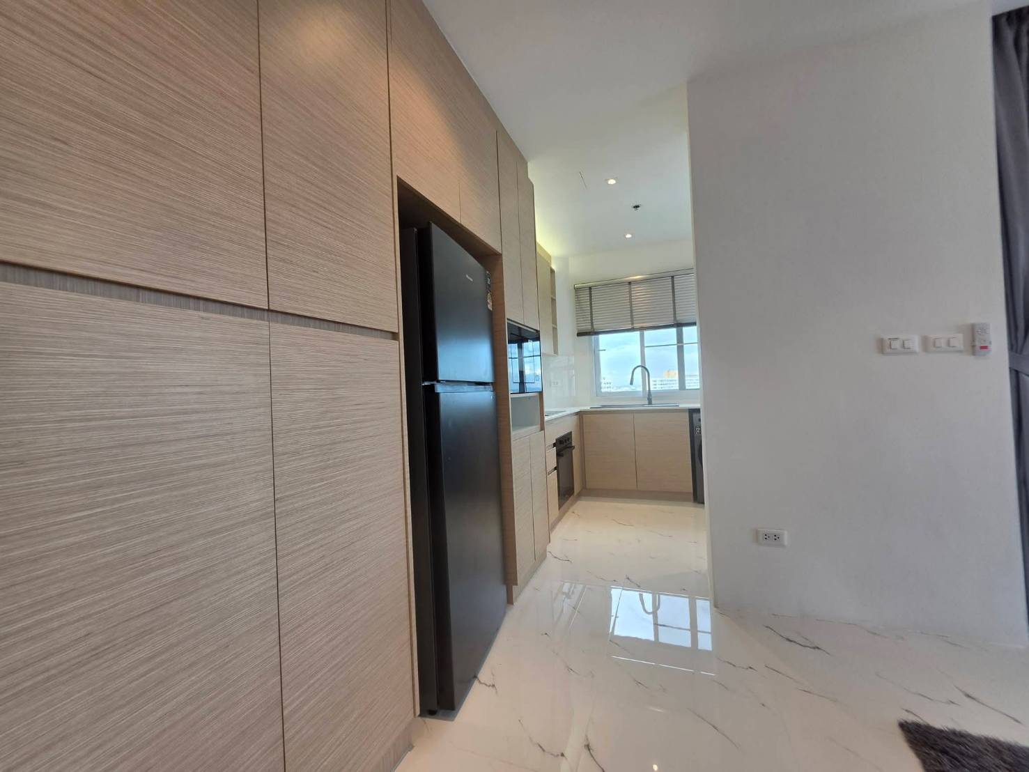 For Rent : Huge Space 143 Sq.m., High Floor (17th), Stunning Sea View