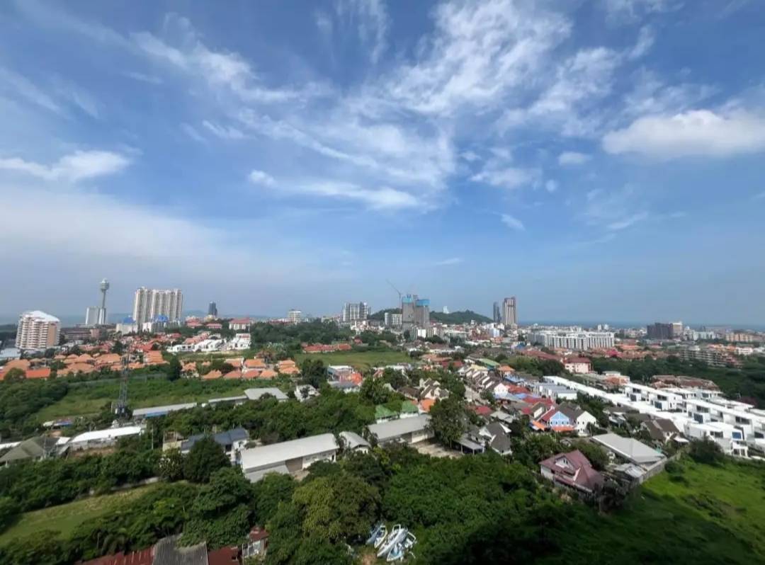 For sale : High Floor (18th), Stunning Sea View & Fully Furnished