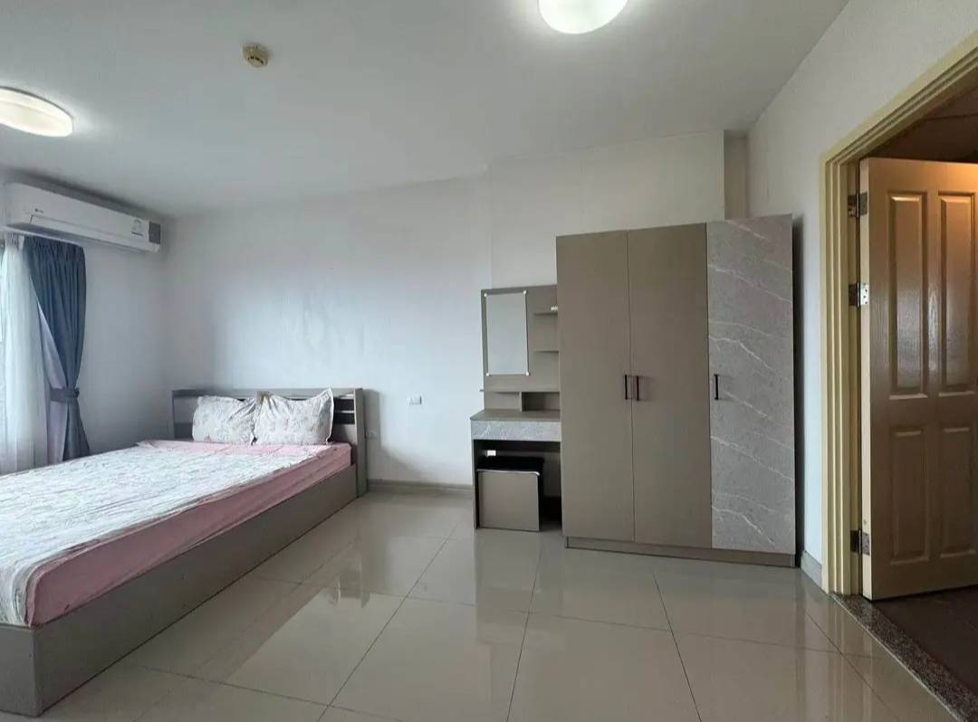 For sale : High Floor (18th), Stunning Sea View & Fully Furnished